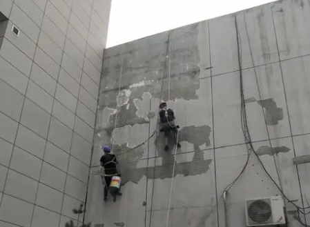 白水楼顶漏水维修公司分享下白水外墙防水的注意事项