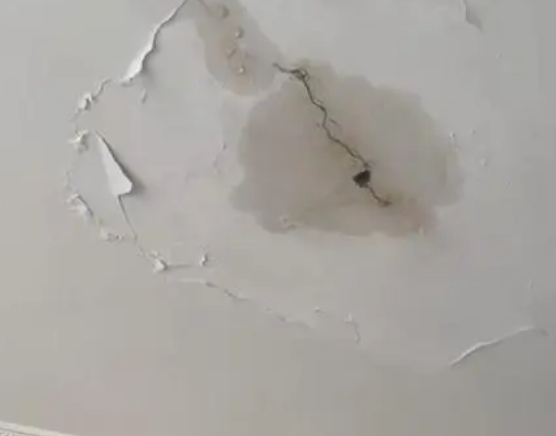 白水阳台漏水维修公司分享下屋面防水工程质量问题原因分析